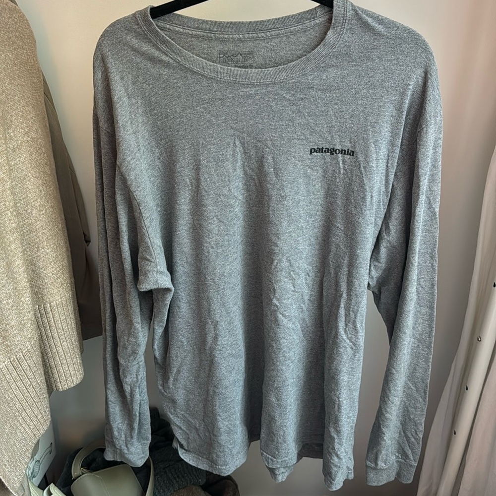GRY long sleeve Patagonia XL